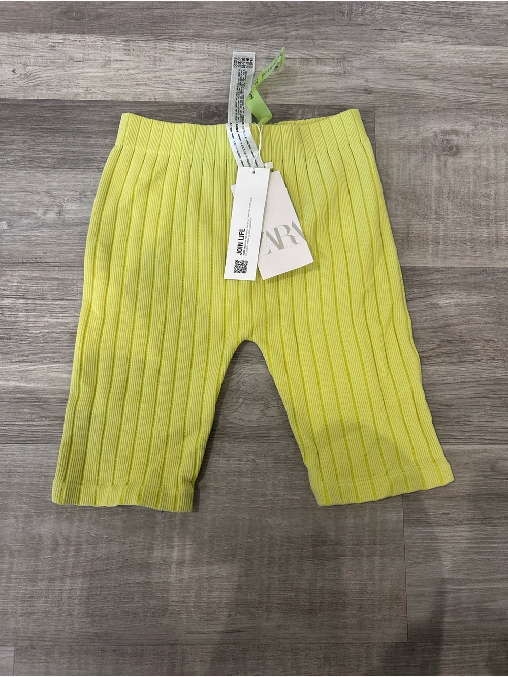 ZARA Ribbed Lime-Green Knit Shorts